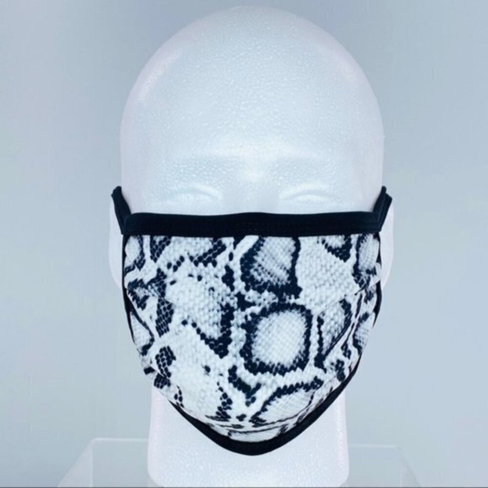 WASHABLE POLY & COTTON MASK  New In Package • 27